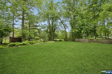 32 Addison Place Ramsey NJ 07446