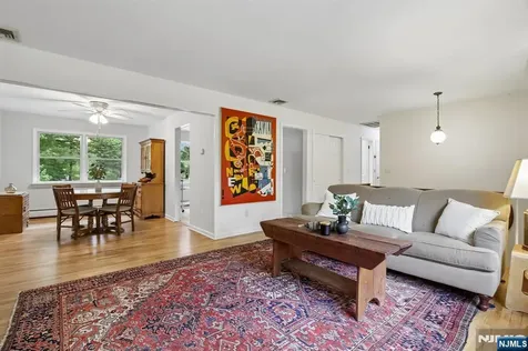 32 Addison Place Ramsey NJ 07446
