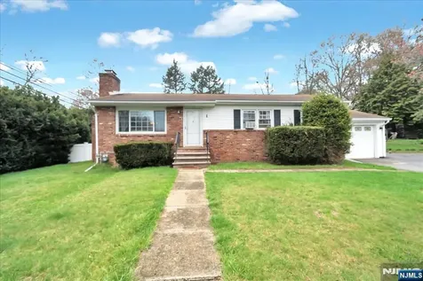 1 Sanders Court West Milford NJ 07480