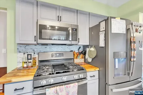 1 Sanders Court West Milford NJ 07480