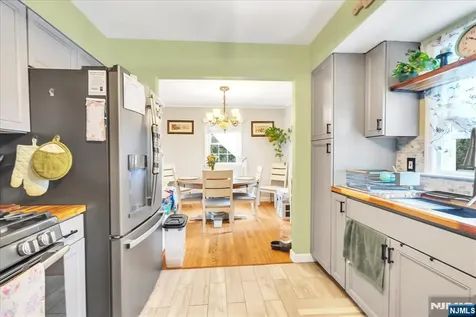 1 Sanders Court West Milford NJ 07480