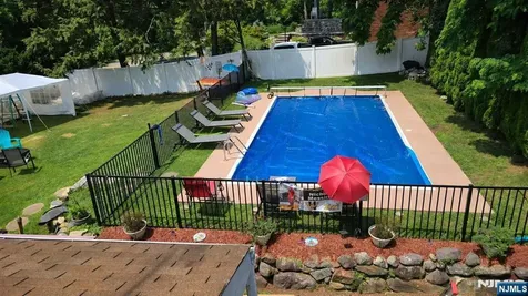 1 Sanders Court West Milford NJ 07480