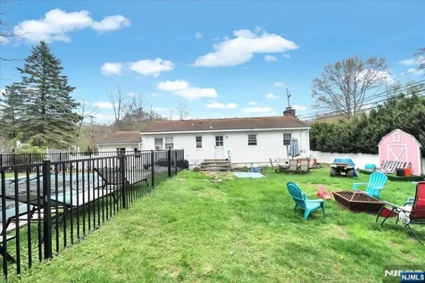 1 Sanders Court West Milford NJ 07480
