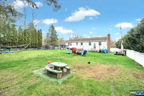 1 Sanders Court West Milford NJ 07480