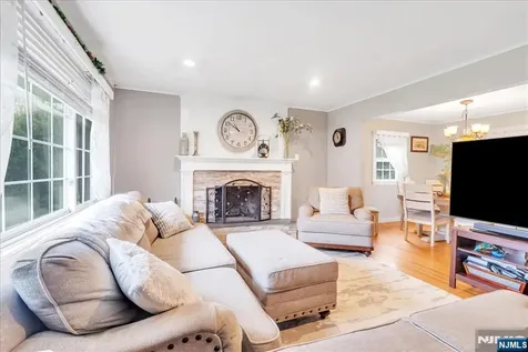 1 Sanders Court West Milford NJ 07480
