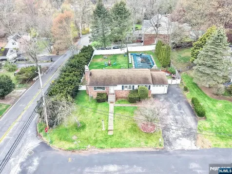 1 Sanders Court West Milford NJ 07480