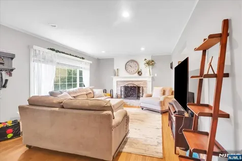 1 Sanders Court West Milford NJ 07480