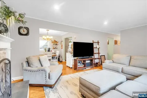 1 Sanders Court West Milford NJ 07480