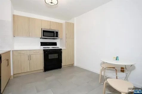 109 Grand Avenue Englewood NJ 07631