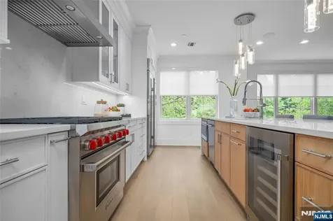 110 Mason Court Haworth NJ 07641