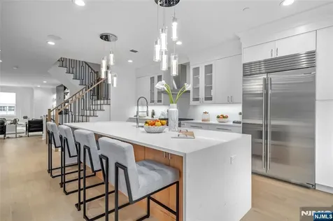 110 Mason Court Haworth NJ 07641