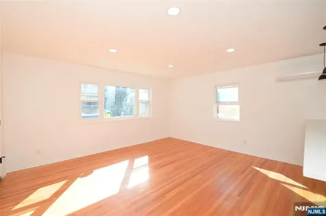 319 7th Street Fairview NJ 07022
