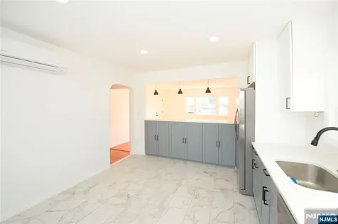 319 7th Street Fairview NJ 07022