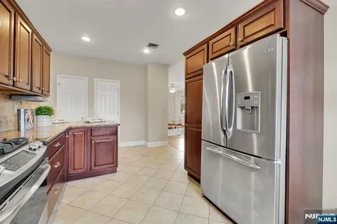 245 Kingsland Avenue Lyndhurst NJ 07071