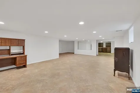245 Kingsland Avenue Lyndhurst NJ 07071