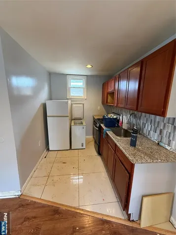 220 Burnett Street East Orange NJ 07018