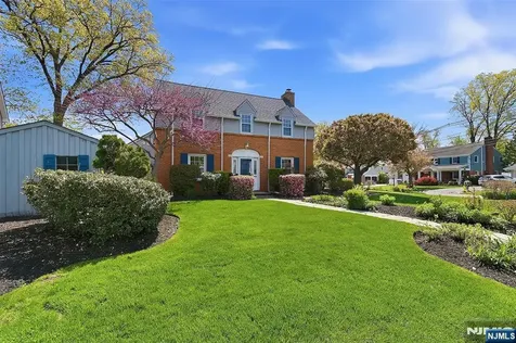 306 Concord Drive Maywood NJ 07607