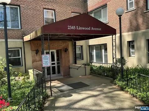 2345 Linwood Fort Lee NJ 07024