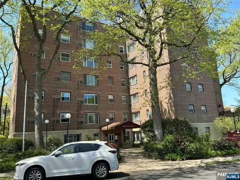 2345 Linwood Fort Lee NJ 07024