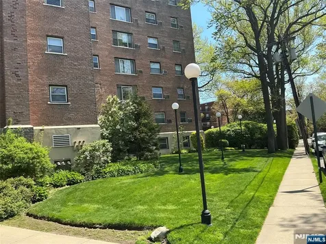 2345 Linwood Fort Lee NJ 07024