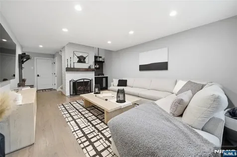 113 Macleish Court Mahwah NJ 07430