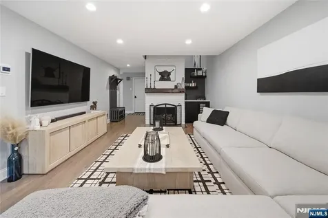 113 Macleish Court Mahwah NJ 07430