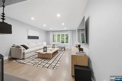 113 Macleish Court Mahwah NJ 07430