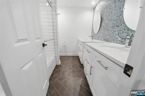 113 Macleish Court Mahwah NJ 07430