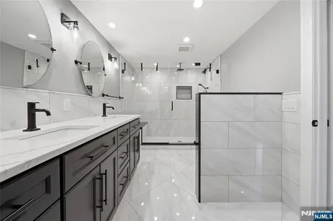 113 Macleish Court Mahwah NJ 07430
