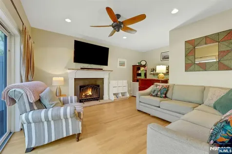 317 Stag Hill Road Mahwah NJ 07430
