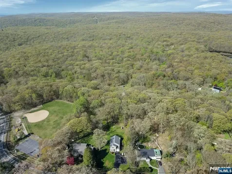 317 Stag Hill Road Mahwah NJ 07430