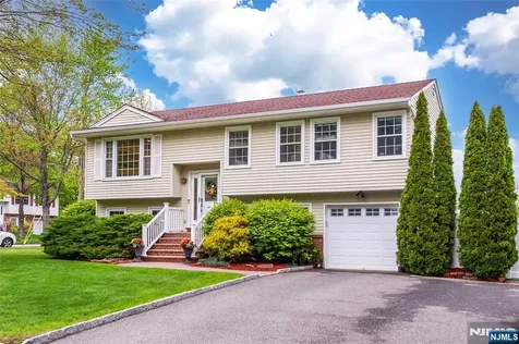 900 Sioux Avenue Par-troy Hills Twp. NJ 07034