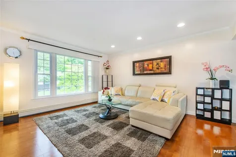 900 Sioux Avenue Par-troy Hills Twp. NJ 07034