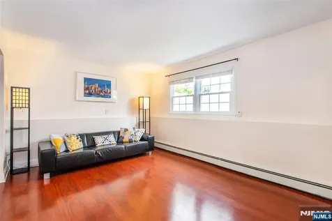 900 Sioux Avenue Par-troy Hills Twp. NJ 07034