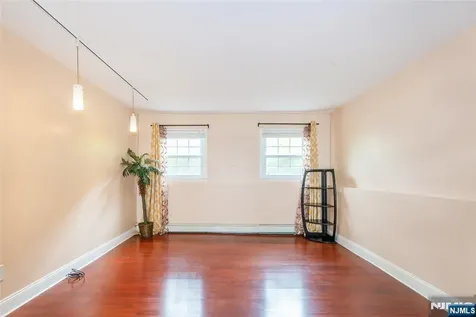 900 Sioux Avenue Par-troy Hills Twp. NJ 07034