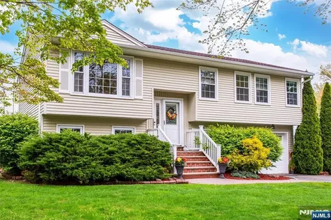 900 Sioux Avenue Par-troy Hills Twp. NJ 07034