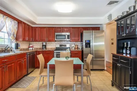900 Sioux Avenue Par-troy Hills Twp. NJ 07034