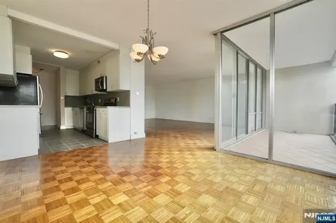 5 Horizon Fort Lee NJ 07024
