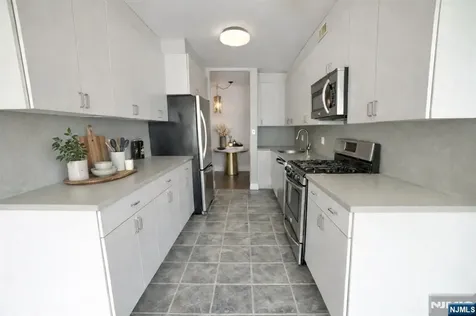 5 Horizon Fort Lee NJ 07024