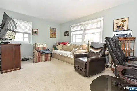60 Highland Road Bloomingdale NJ 07403