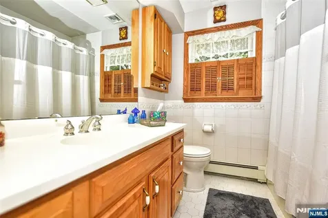 60 Highland Road Bloomingdale NJ 07403