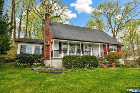 60 Highland Road Bloomingdale NJ 07403