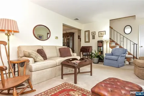 60 Highland Road Bloomingdale NJ 07403