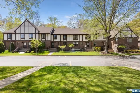 44 Holiday Court River Vale NJ 07675