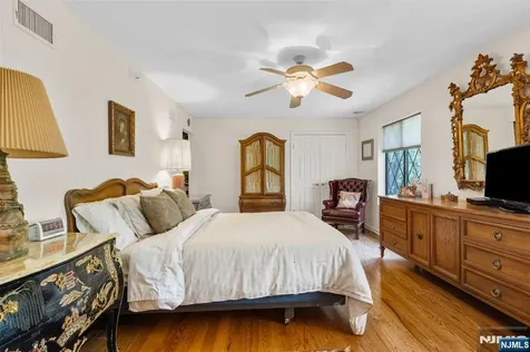 44 Holiday Court River Vale NJ 07675