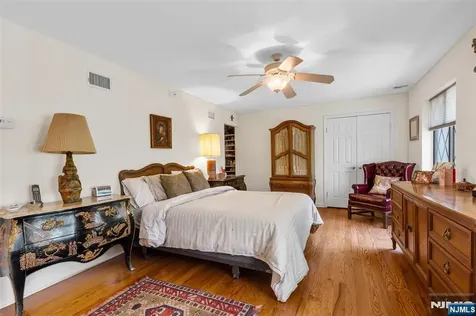 44 Holiday Court River Vale NJ 07675
