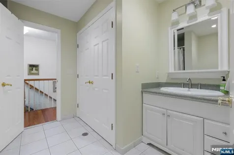 44 Holiday Court River Vale NJ 07675