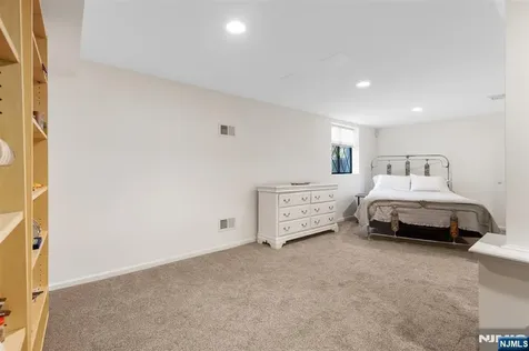 44 Holiday Court River Vale NJ 07675