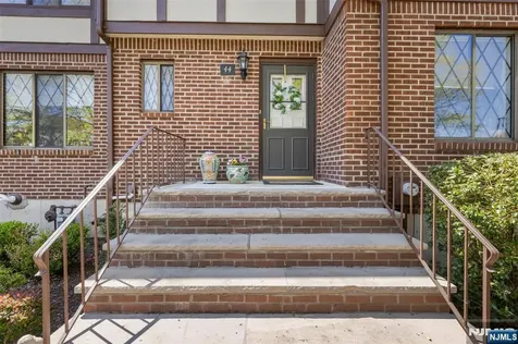 44 Holiday Court River Vale NJ 07675
