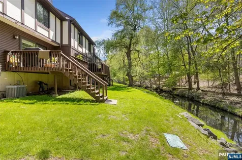 44 Holiday Court River Vale NJ 07675
